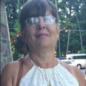 Meet your Posher, Joni